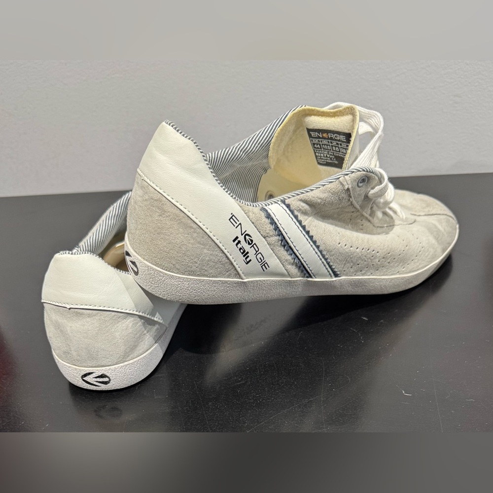 Energie Off-White Sneakers with Striped Detail